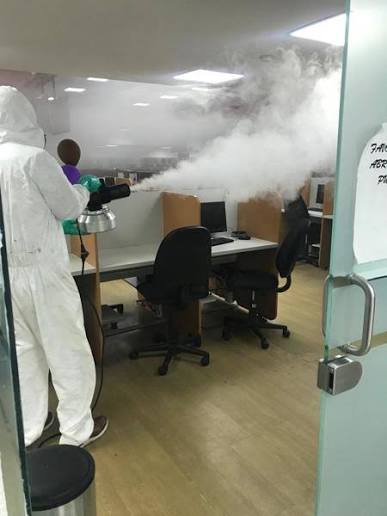 Sanitización con niebla en interiores